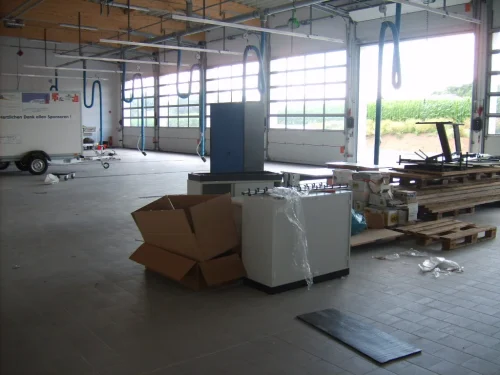 S5006504a-Fahrzeughalle