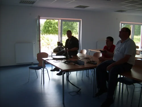 S5006547-Mediencheck-im-Schulungsraum