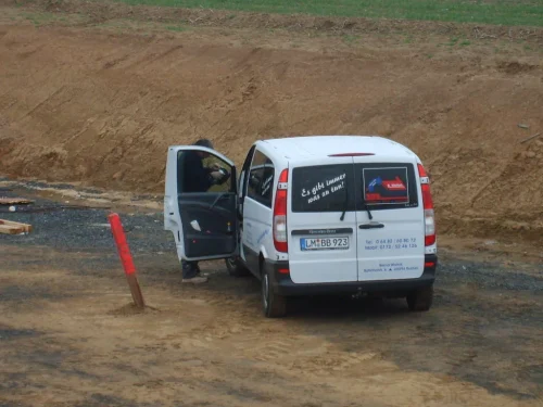 S5005345-Pfosten-im-Weg-Spiegel-abgerissen