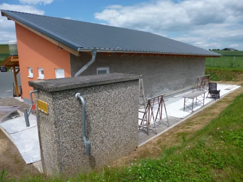 Vereinsheim: (2014) Außenputz