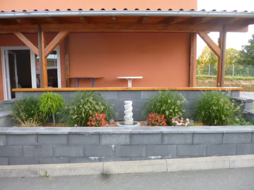 Vereinsheim: (2015-2017) Steingarten